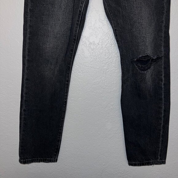 Levi's Women 501 Straight Leg Jeans - Picture 3 of 9